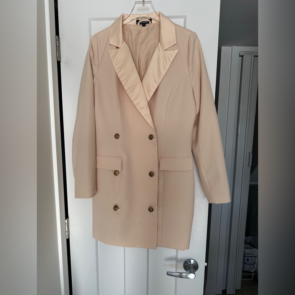 Missguided Beige Double-Breasted Blazer Dress